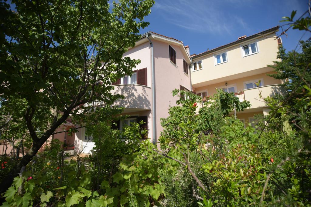 Apartments Vitkovic Cres Bagian luar foto