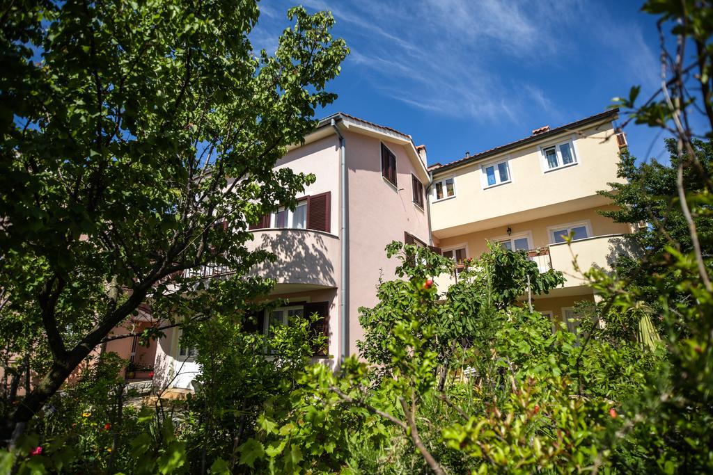 Apartments Vitkovic Cres Bagian luar foto