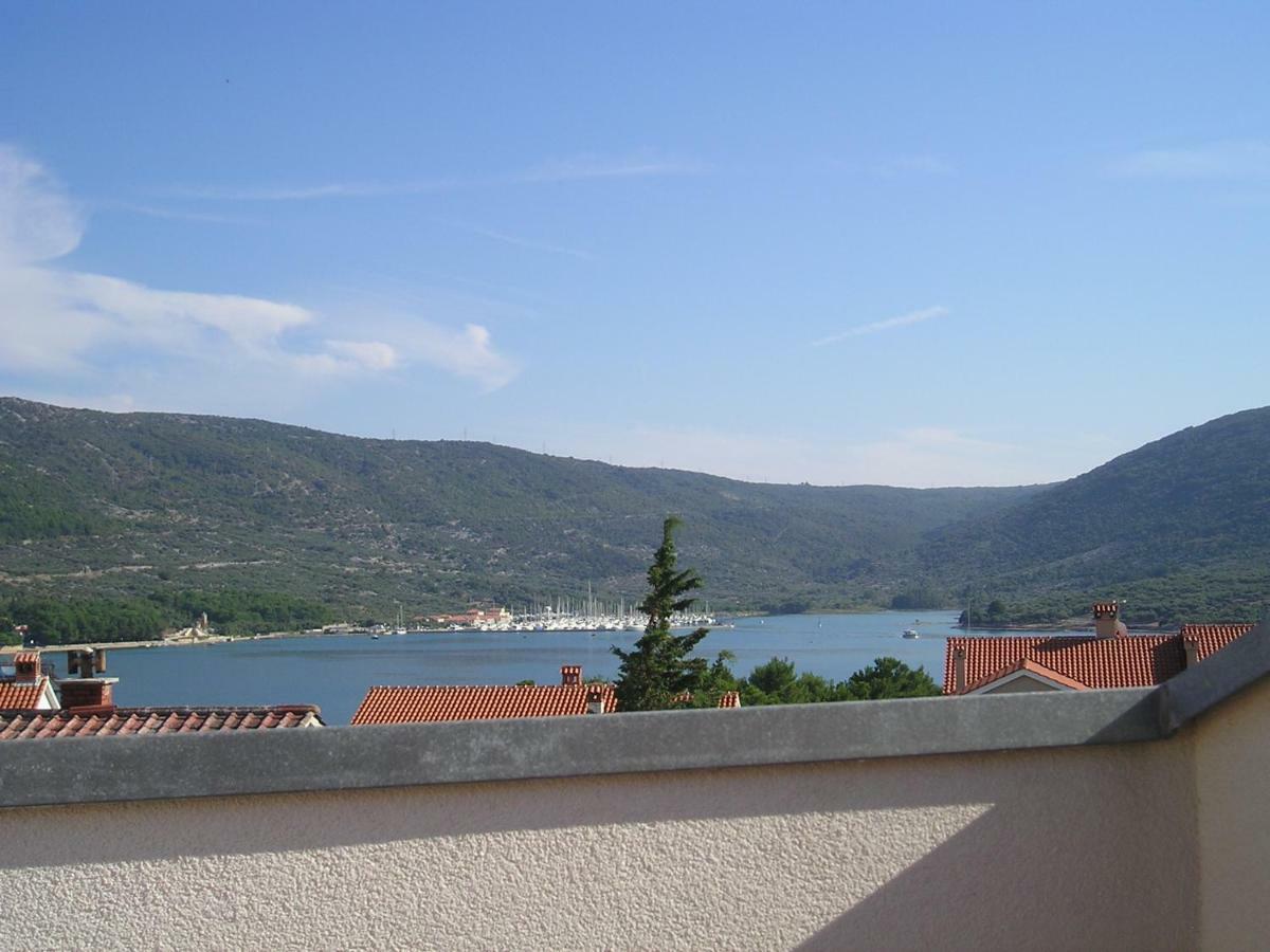 Apartments Vitkovic Cres Bagian luar foto